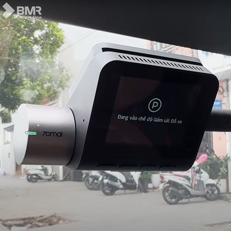 Camera hành trình 70mai tự động chuyển sang chế độ giám sát đỗ xe sau vài phút tắt máy