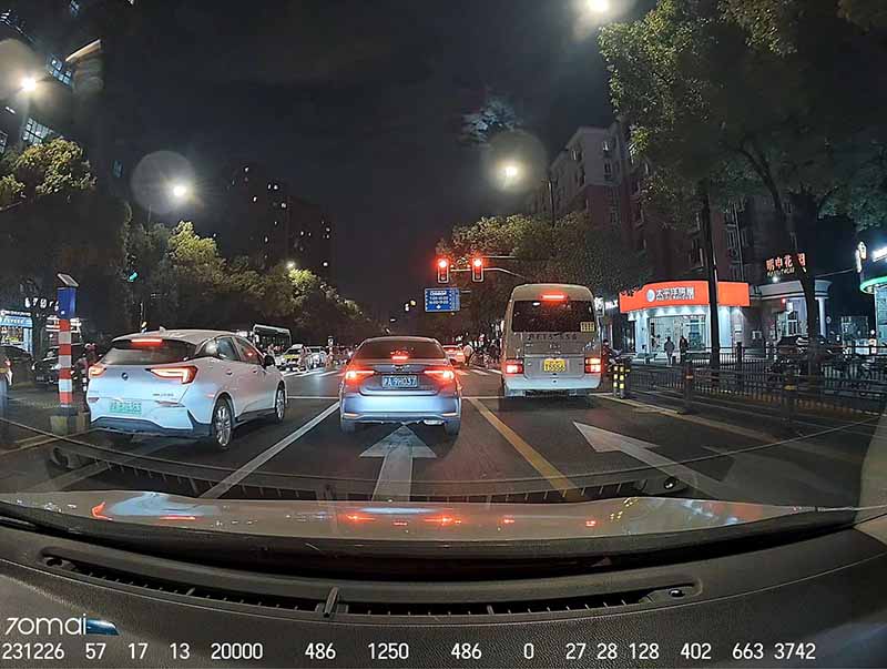 Camera hành trình ô tô 70mai A510 ghi hình ban đêm