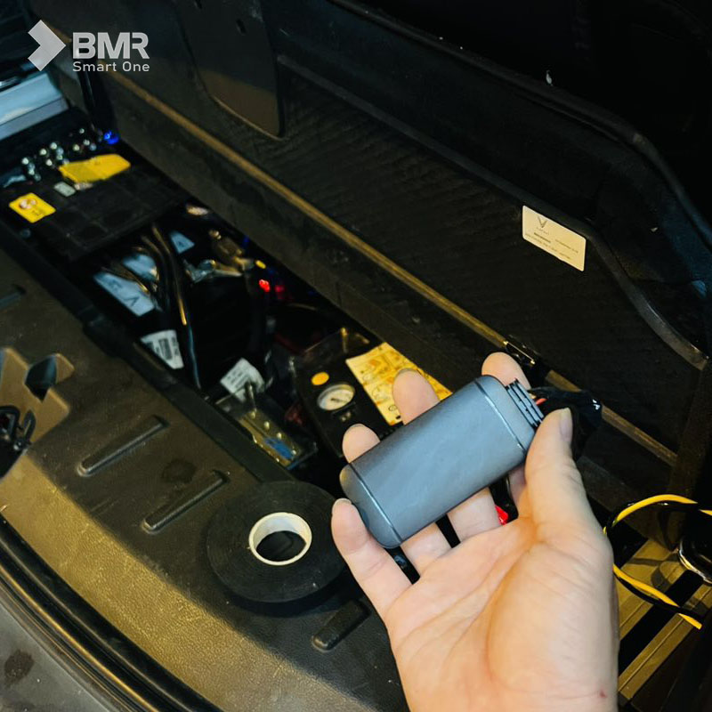 Hình ảnh lắp định vị S09A 4G cho xe Lux A