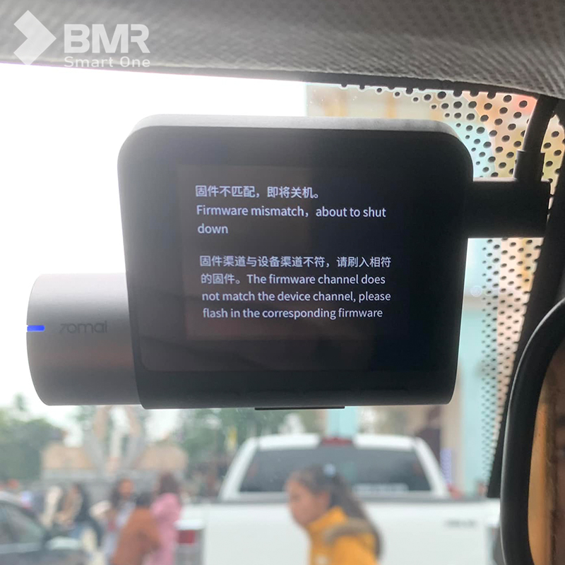 Camera hành trình tự tắt màn hình do lỗi phần mềm (Firmware)