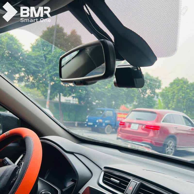 Camera hành trình tự tắt màn hình do dừng đỗ lâu ngày giữa trời nắng gắt