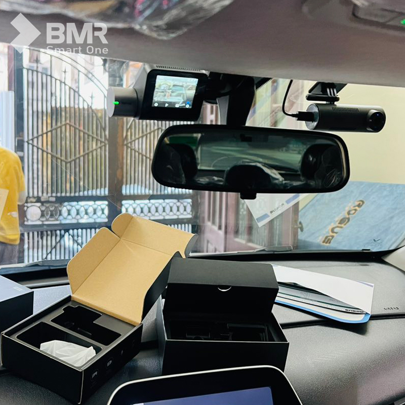 Camera hành trình 70mai M310 lắp trong và 70mai A510 quay trước